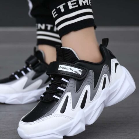 Boys Colorblock Lace-up Front Sneakers